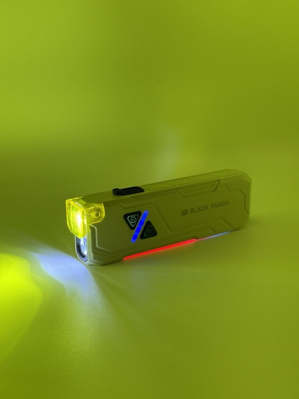 EDC Rechargeable Flat Flashlight 1000 Lumens White LED/UV/RGB Ambient Signaling